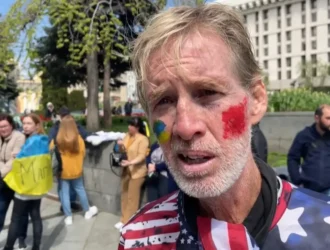 El juez dicta veredicto en el caso de Ryan Routh, acusado de planear un ataque mortal contra el expresidente estadounidense Trump, luego de una dramática escena en la corte.