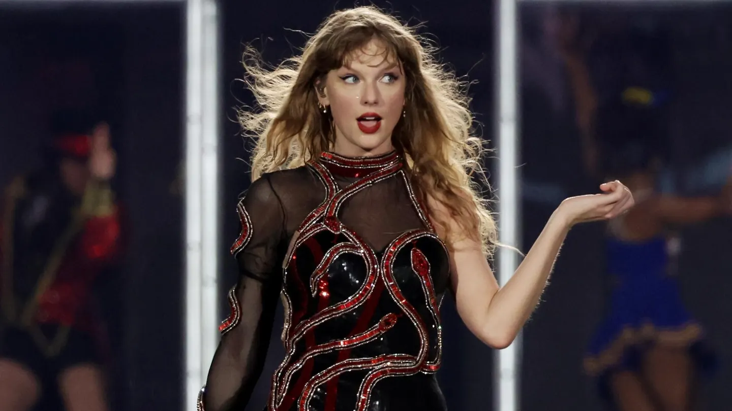 Taylor Swift Regresa con Fuerza al Ícono Musical: Nuevo Álbum "Life of a Showgirl" Desbloquea la Energía y la Creatividad en sus Mejores Versiones