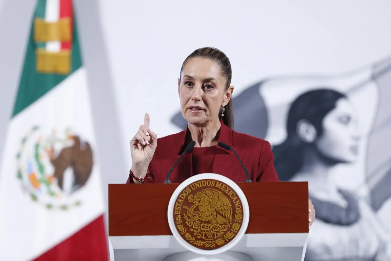 La negociadora mexicana desbloquea la ruta para evitar la 'tarifa de la guerra' en comercio exterior: Sheinbaum revela conversaciones intensas con EE. UU. para impedir el alzamiento de aranceles a vehículos pesados