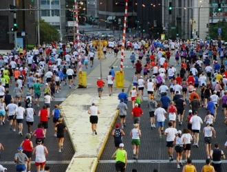 "Historia en marcha: El Maratón de Chicago busca superar la barrera de los 1.000 millones de dólares"