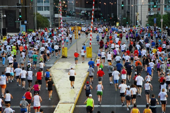 "Historia en marcha: El Maratón de Chicago busca superar la barrera de los 1.000 millones de dólares"